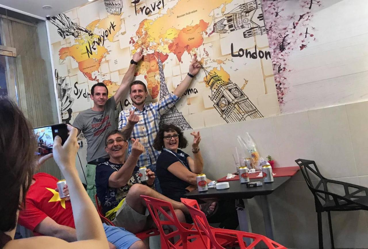 The Lily Hostel & Coffee ホーチミン市 エクステリア 写真