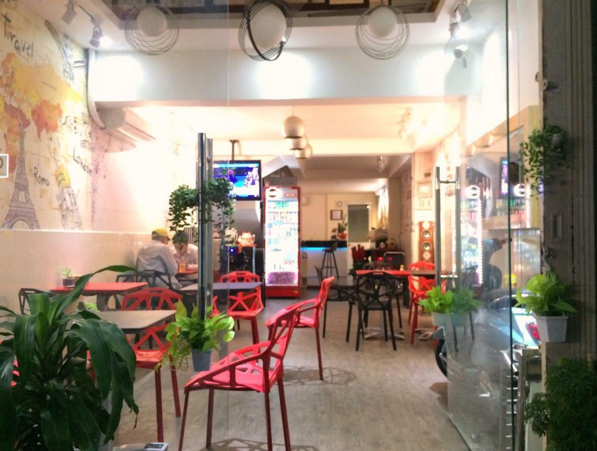 The Lily Hostel & Coffee ホーチミン市 エクステリア 写真